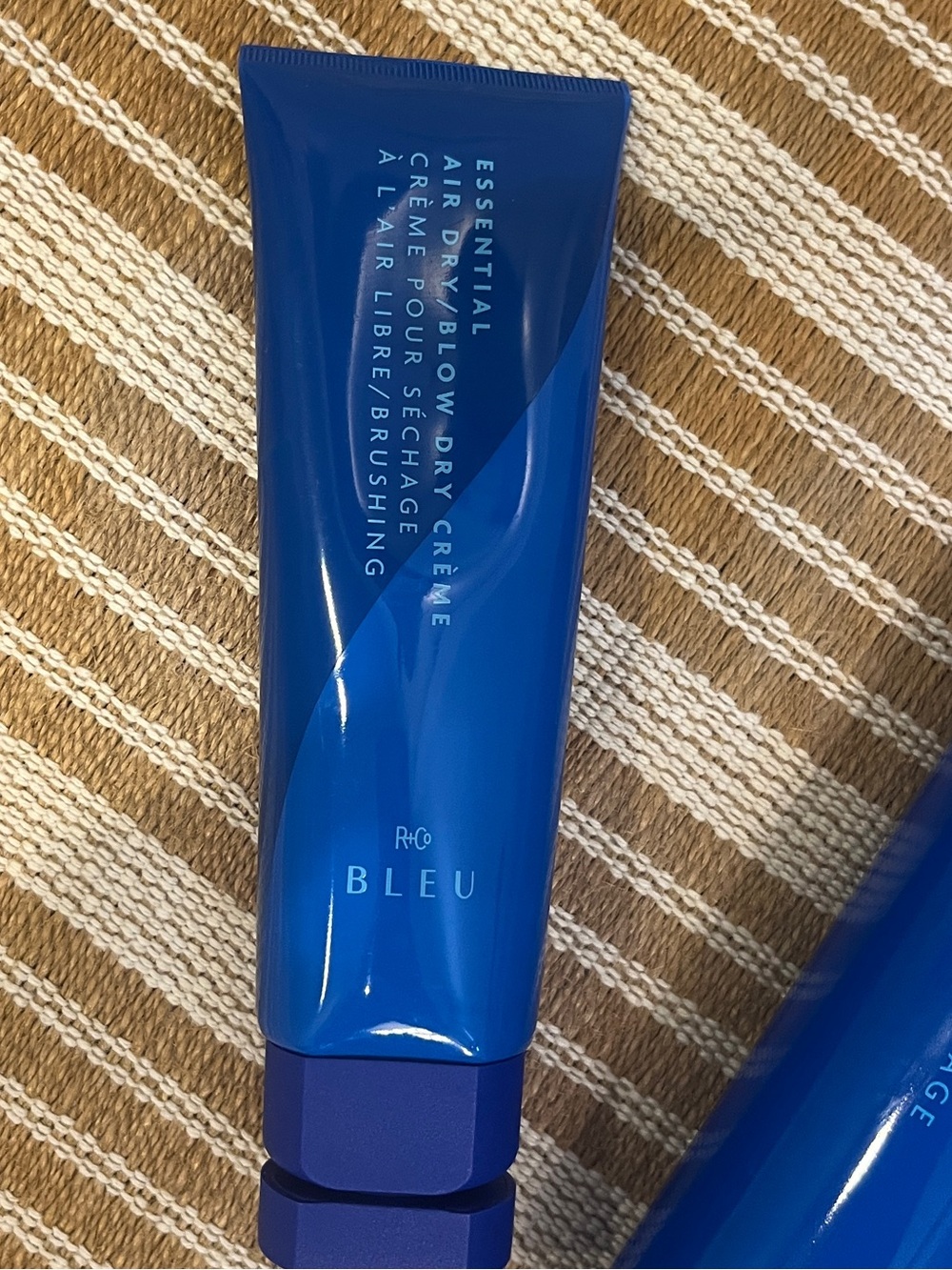 R+Co BLEU Smooth & Seal Blow Dry Mist and Air Dry / Blow Dry Creme - Picture 4 of 4